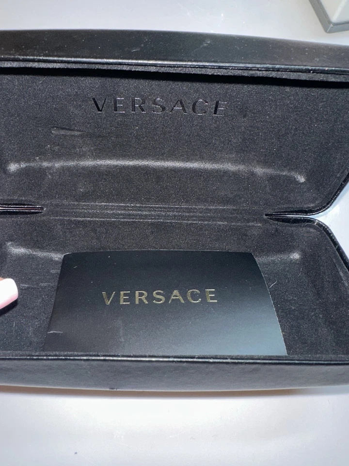 Gafas de sol para mujer Nude Versace con montura grande Foto 4 de 4