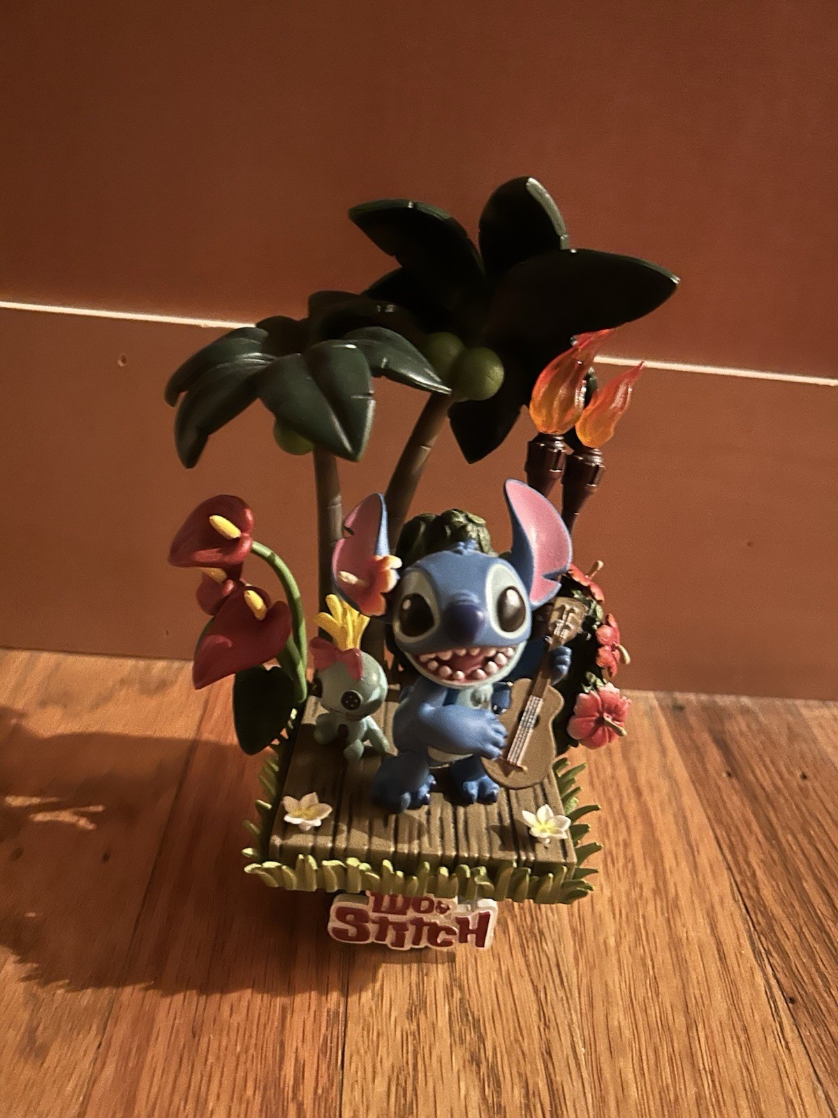 Picture 1 of 5
