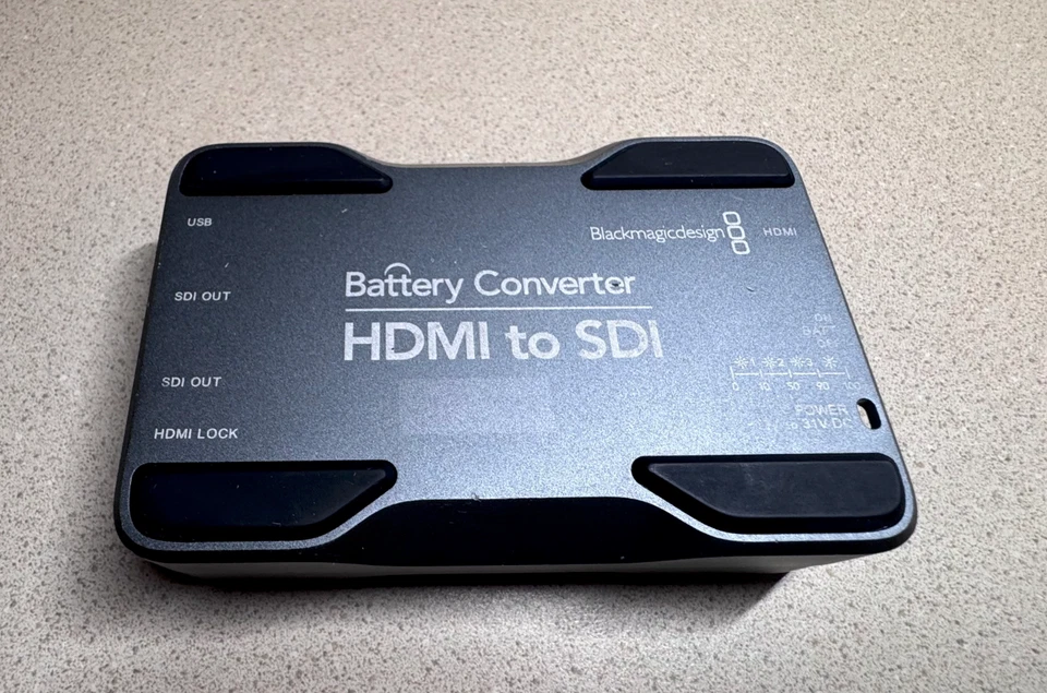 Convertidor de batería Blackmagic HDMI a SDI usado Foto 4 de 4