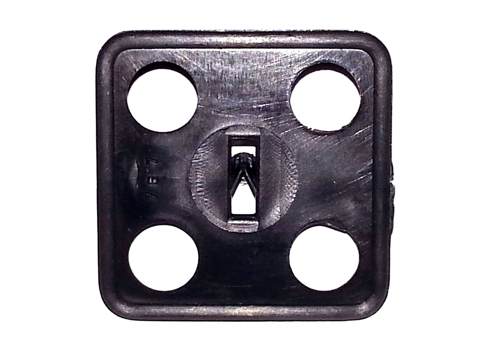 64-72 GM Chevy Buick Oldsmobile Pontiac capó clips de aislamiento 2"X2" cuadrados 1 pieza Foto 2 de 3