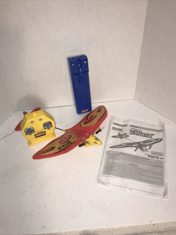 FLY-ZONE MICRO ULTRIX RC AIRPLANE Parts 15.75" wing span 27MHz Doesn't Fly - Image 2 of 4