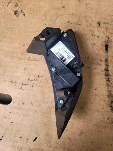 BMW E60 5 SERIES RIGHT SIDE STEERING WHEEL SWITCHES BUTTONS 6935834 - Picture 2 of 3