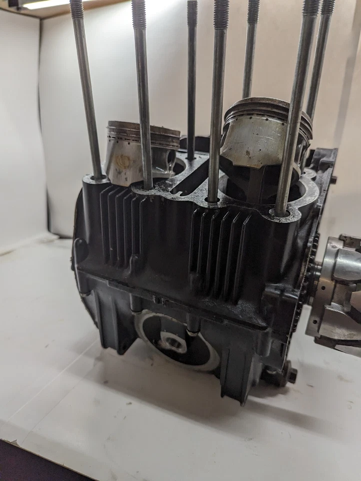 Estojos e transmissão inferiores para motor Yamaha Xs400 1981-1982 - Imagem 2 de 3