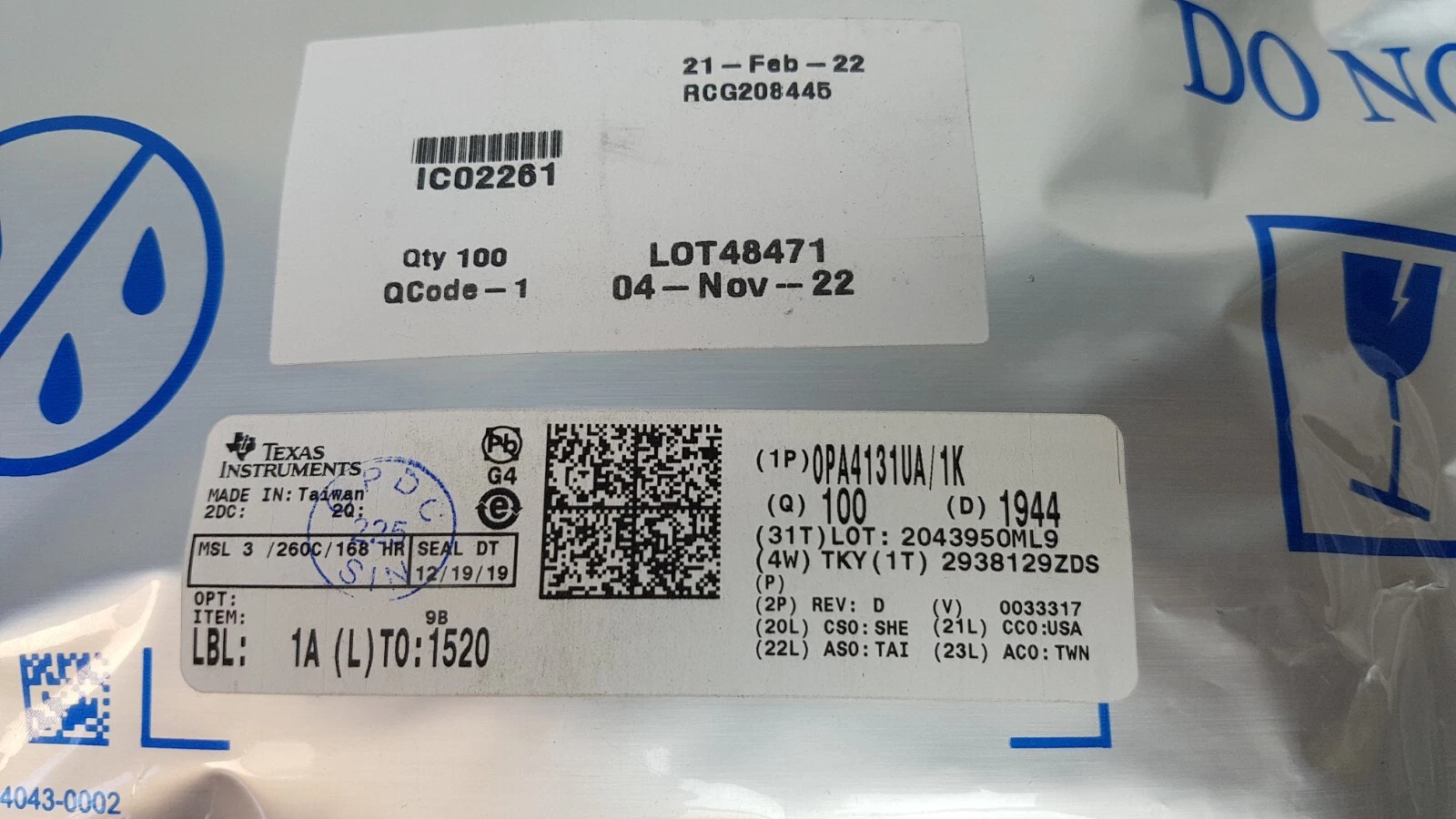 TI label close-up: (1P) OPA4131UA/1K, (Q) 100, (D) 1944, MSL 3 260C 168 HR, seal date 12/19/19