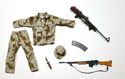3 Soldiers of the World Action Figures With Accessories - Picture 3 of 3