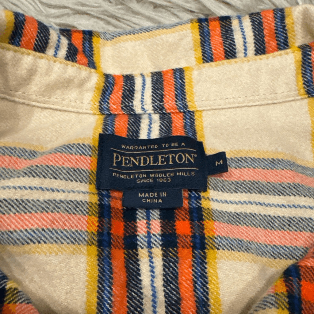 Pendleton flannel button down shirt size medium - image 3
