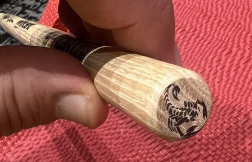 Wincent Mikkey Dee Signature Drumstick Scorpions (Hand Signed )๐ฆ๐บ2020 - Picture 7 of 12