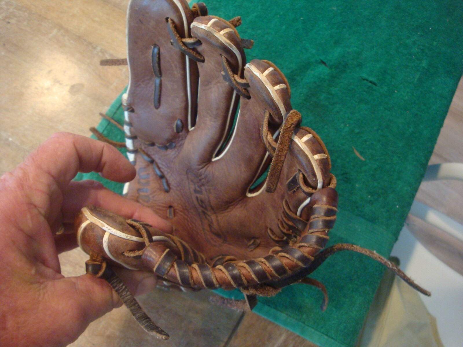 Wilson A900 Baseball Glove LHT 11 3/4" A09LB