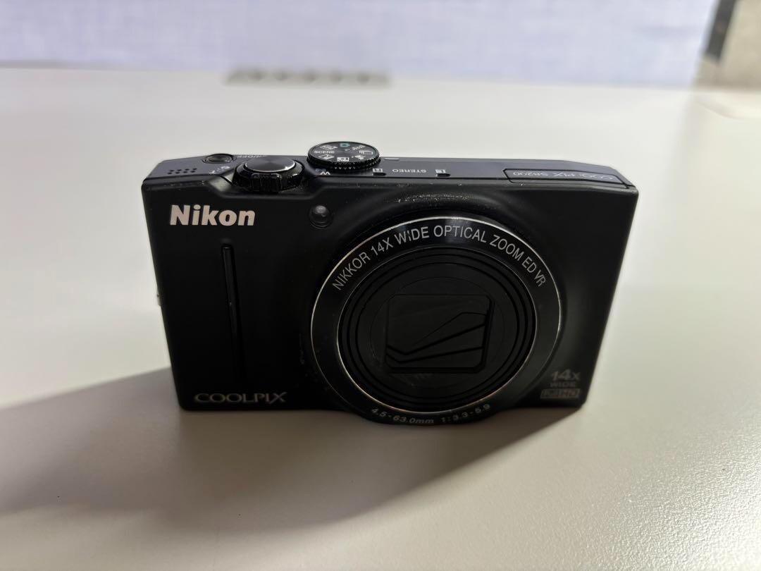 Nikon COOLPIX S8200 Black Digital Camera 16.1MP 14x Optical Nikon COOLPIX S8200 Black Digital Camera 16.1MP 14x Optical
