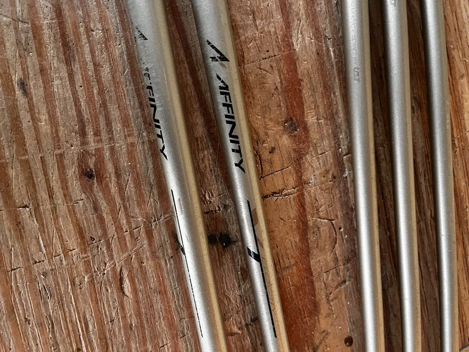 5- Affinity XRT mid size irons #'s 4,5,6,8,9 39-1/2 inches - Image 2 of 4