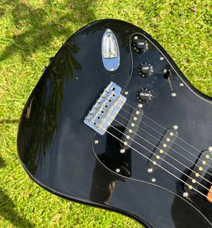 Fender MIJ 70’s Reissue Left Handed Stratocaster Black - Image 2 of 4