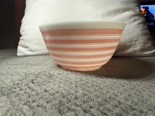 VTG Pyrex Ovenware 402 Pink Stripe Nesting Mixing Bowl 1.5 Quart USA Great Cond