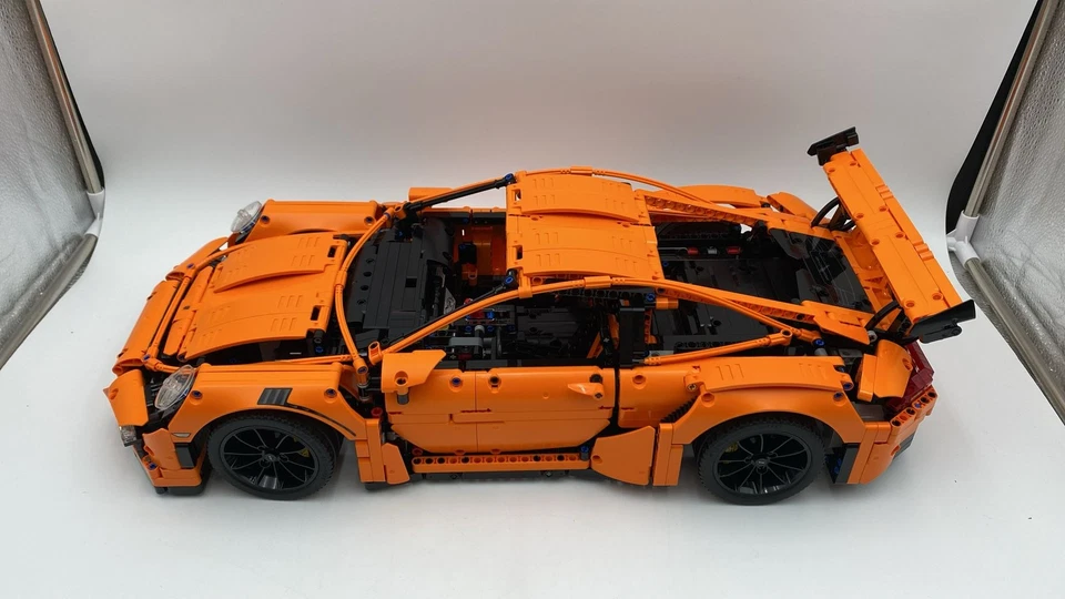 LEG42056 Lego Porsche 911 GT3 RS 1/8 - Immagine 4 di 4