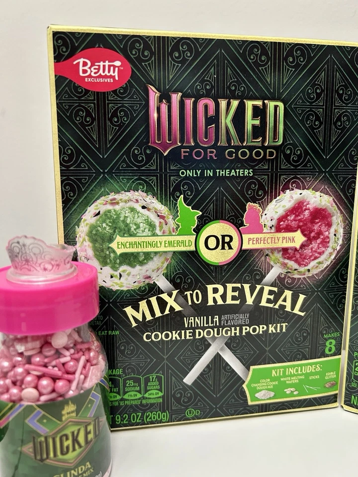 Kit de cambio de color Betty Crocker Wicked Cupcake y mezcla de pastel pop con espolvoreos Foto 2 de 4