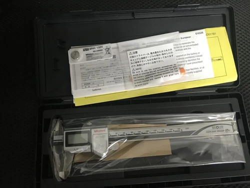 1 pcs  Mitutoyo  Digital display caliper  500-702-10  0-150mm  IP67