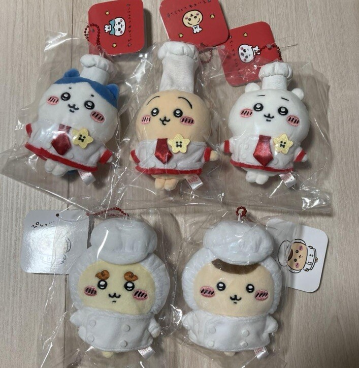 チヨコ SWEET RED SWEET WHITE セット ソフビ Chiikawa Restaurant Cook Mascot Plush Hachiware Usagi Kurimanju