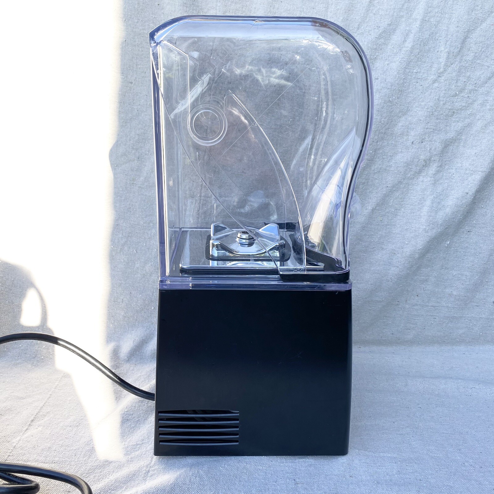 Blendtec Commercial Connoisseur 825 Blender ICB5/ABC5 w/ Two Jars Splash Guard eBay