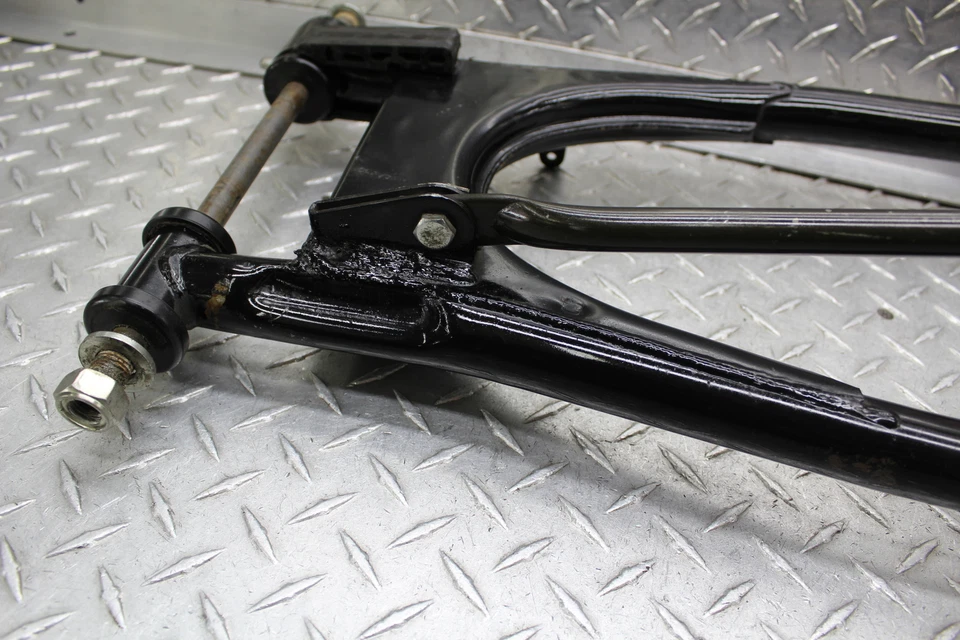 Honda cm400C 1981 basculante trasero personalizado brazo de suspensión 52110-447-000za Foto 3 de 4