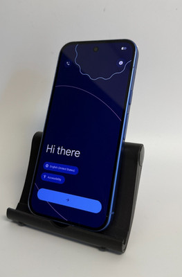 UNLOCKED - Google Pixel 10 - 128GB Indigo 6.3'' - C GRADE