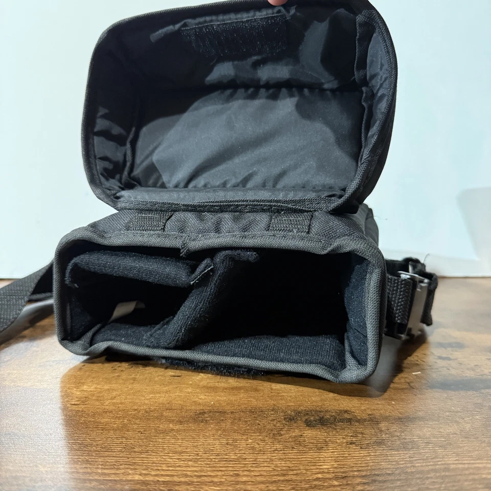 VTG Canon 7” Crossbody Lens Bag Black and Red FREE SHIP - Image 4 of 4