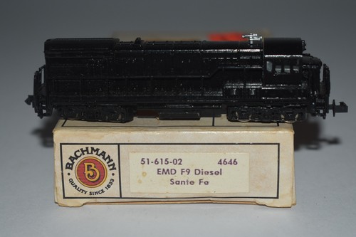 N Scale Bachmann Undecored F9 Diesel Locomotive C53654 - Picture 2 of 3