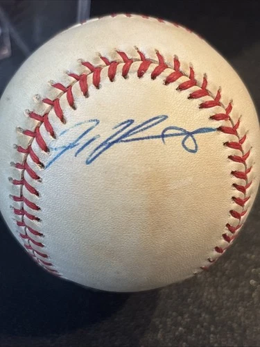 BASEBALL~SIGNED IVAN (PUDGE) RODRIGUEZ(HOF) RAWLINGS  A.L OLB BASEBALL & CUBE