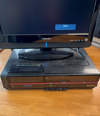 SONY VIDEO CASSETTE RECORDER EV-A80 ビデオ Sony EV-A80 Video 8 Cassette Recorder VCR Deck No Remote TESTED
