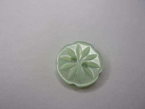 Pearly Flower Star Baby Buttons Pack Of 10 Sewing Knits Choice Of Size & Colour - Picture 3 of 9