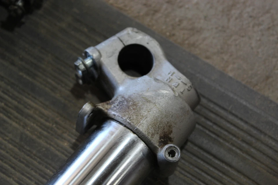 Amortiguadores horquillas suspensión delantera derecha izquierda Suzuki RMZ450 2005 Foto 3 de 4