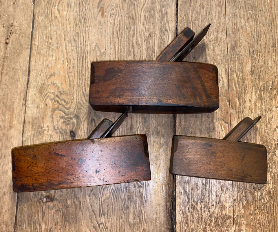 VINTAGE WOODEN COFFIN PLANES X3 S ASHTON & LEWIS CO CARPENTERS JOINERS OLD TOOLS - Image 4 of 4