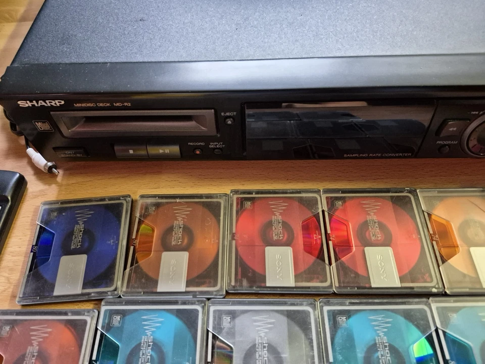 Sharp MiniDisc Deck MD-R2 Mini Disc Spieler Inkl. Fernbedienung 13 Mini Discs - Bild 2 von 4