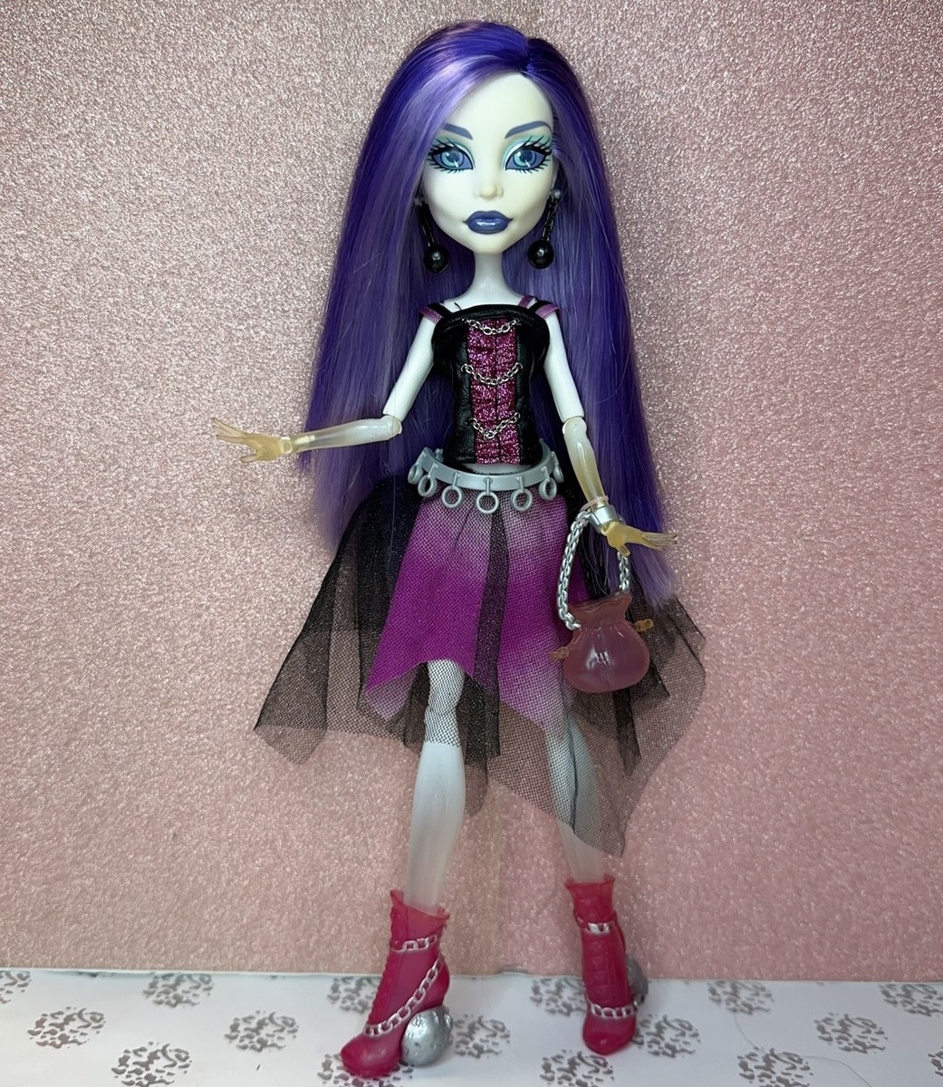 Monster High First Wave Spectra Vondergeist Doll w/ Bag Elastic