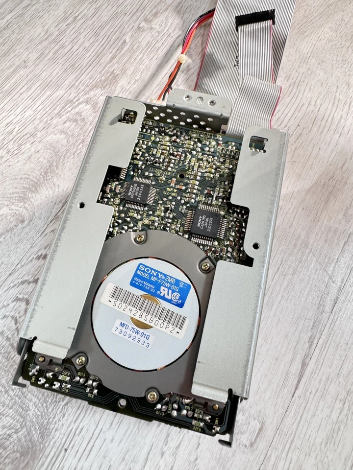 Apple Macintosh Classic II Vintage Conjunto Disco Duro y Disquetera Funcionando - Imagen 3 de 4