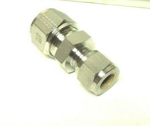 Gyrolok Reducing Union 1/2" Tube OD x 3/8" Tube OD 316 Stainless Steel 8RU6-316 - Picture 2 of 3