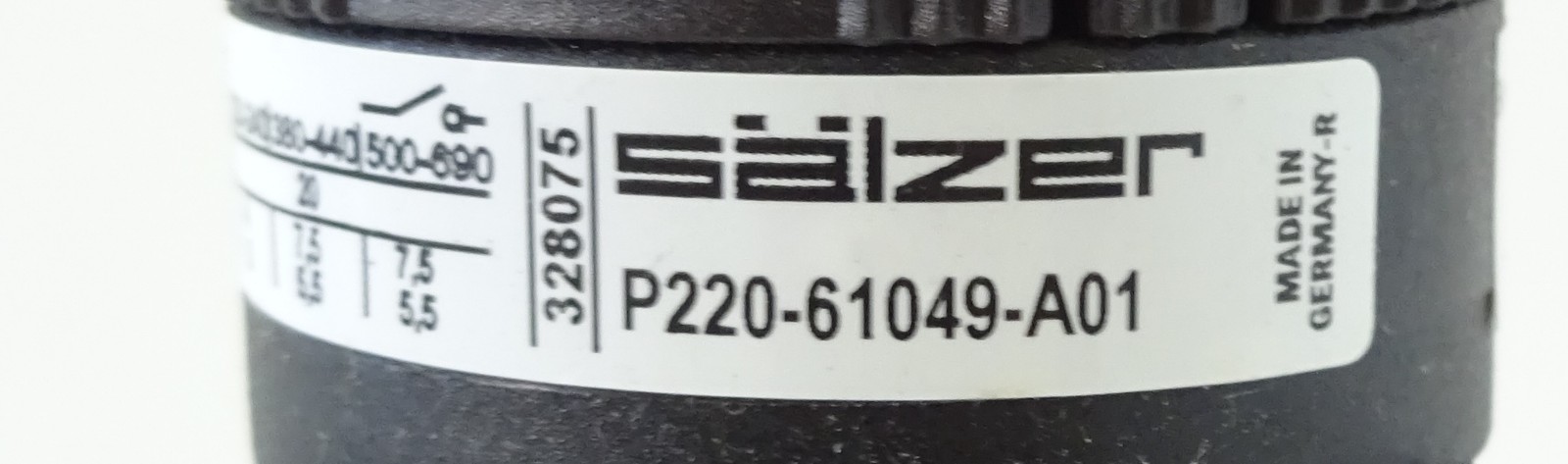 976536_6 976536_6