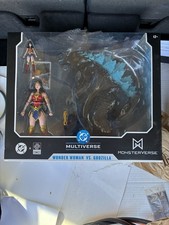 McFarlane Wonder Woman Vs Godzilla mint in box
