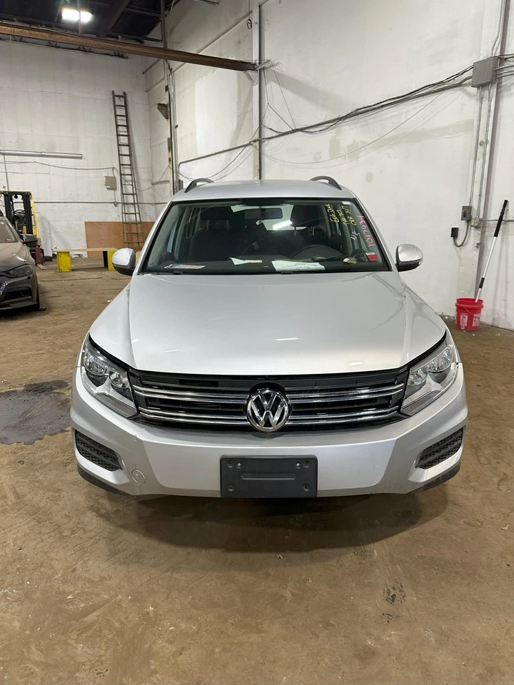 Used Air Cleaner Assembly fits: 2017 Volkswagen Tiguan 2.0L gasoline engine ID C Foto 3 de 4