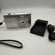Nikon Coolpix S3500 Silver W/ Nee Battery & C...