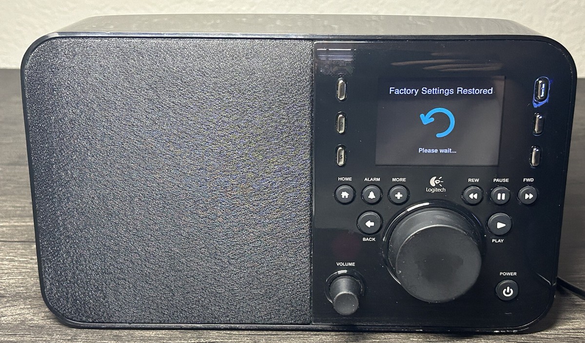 Logitech Squeezebox Radio X-R0001 Smart WiFi Internet Player w/AC