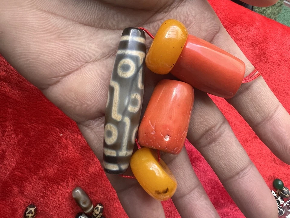 Cuentas Dzi de ágata roja natural del Tíbet antiguo Foto 3 de 4