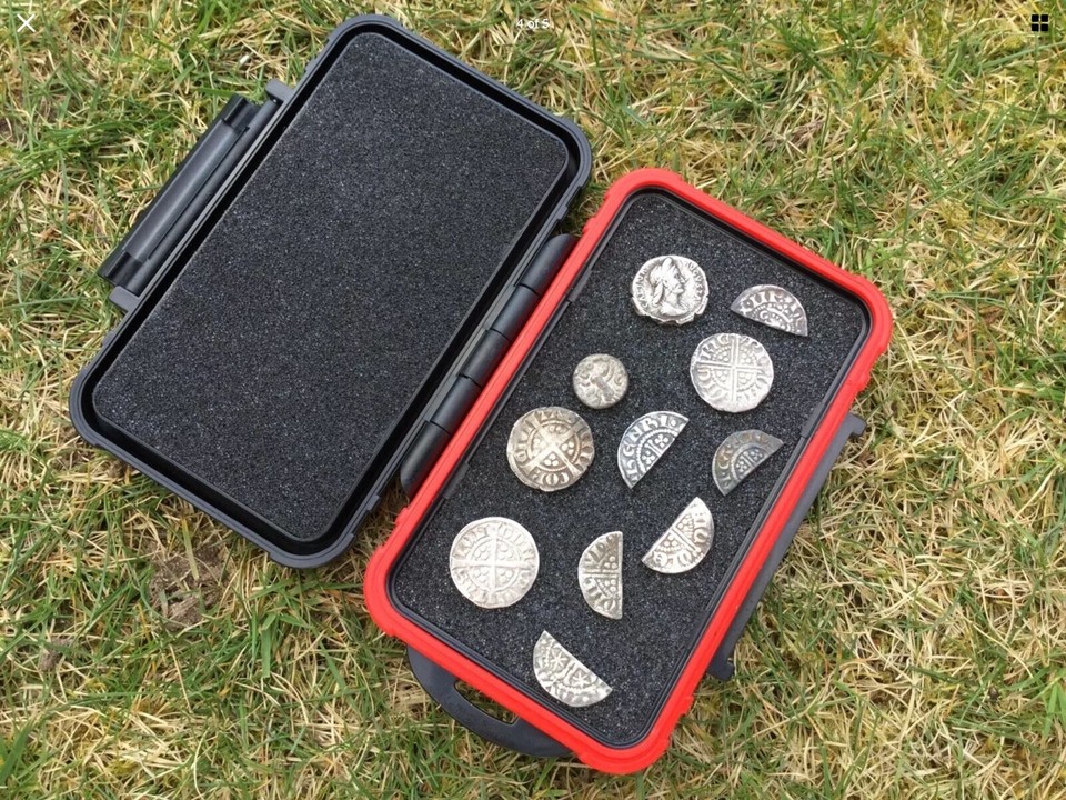 Coin Pod Original Metal Detecting Finds Box/case.With Deus II Sticker