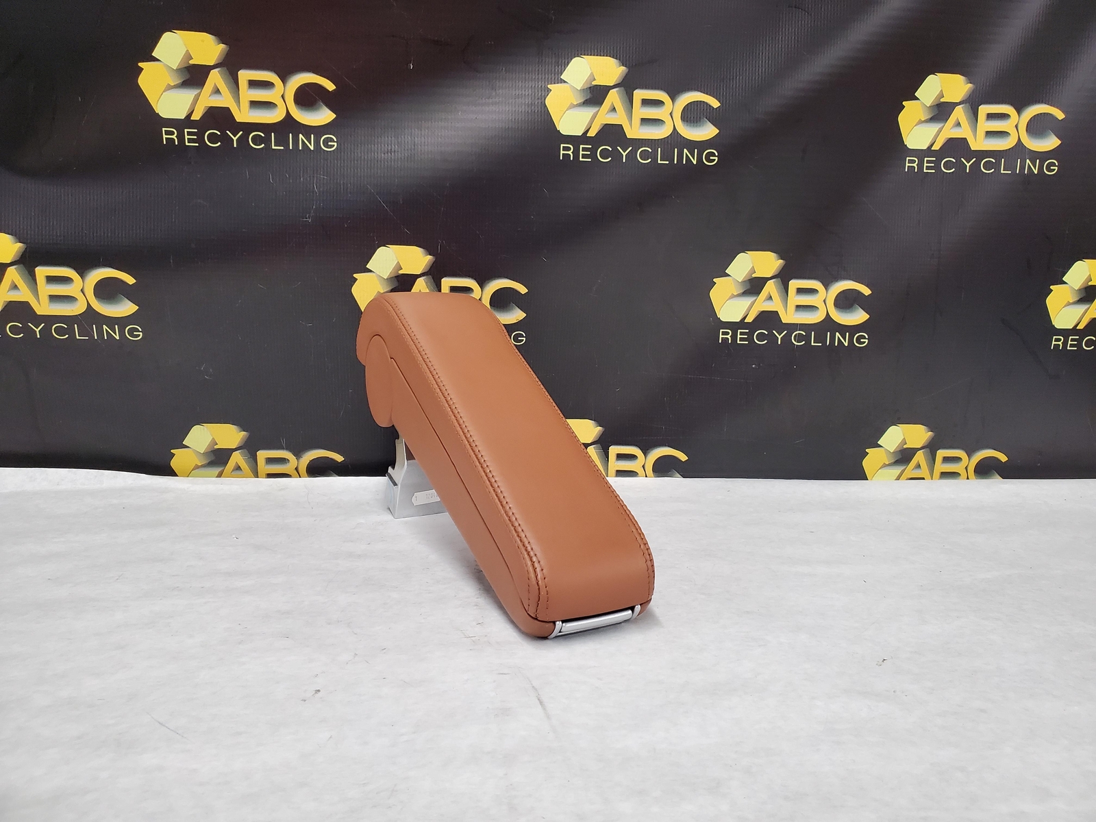 2007 Bentlley Flying Spur Right Armrest Console Assembly BENTLEY 07 OEM