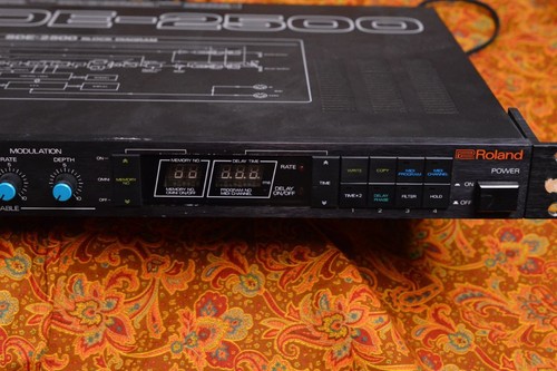 Boss SDE-2500 Digital Delay Pedal Used Bypass Button Broken Some Scratches - Picture 3 of 6