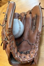Regent Baseball Glove #03862 Pro Lock Web Signature Jeff Leonard RHT + Softball