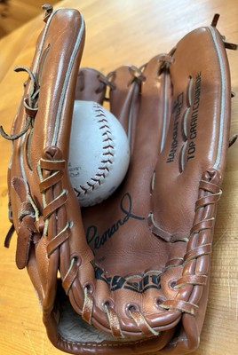 Regent Baseball Glove #03862 Pro Lock Web Signature Jeff Leonard RHT + Softball