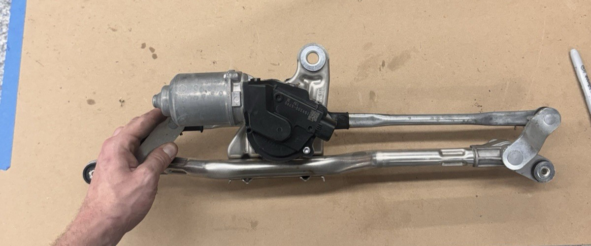 Ferrari F8 Spider Complete Windshield Wiper Motor Assembly with Arms. P/N 918811