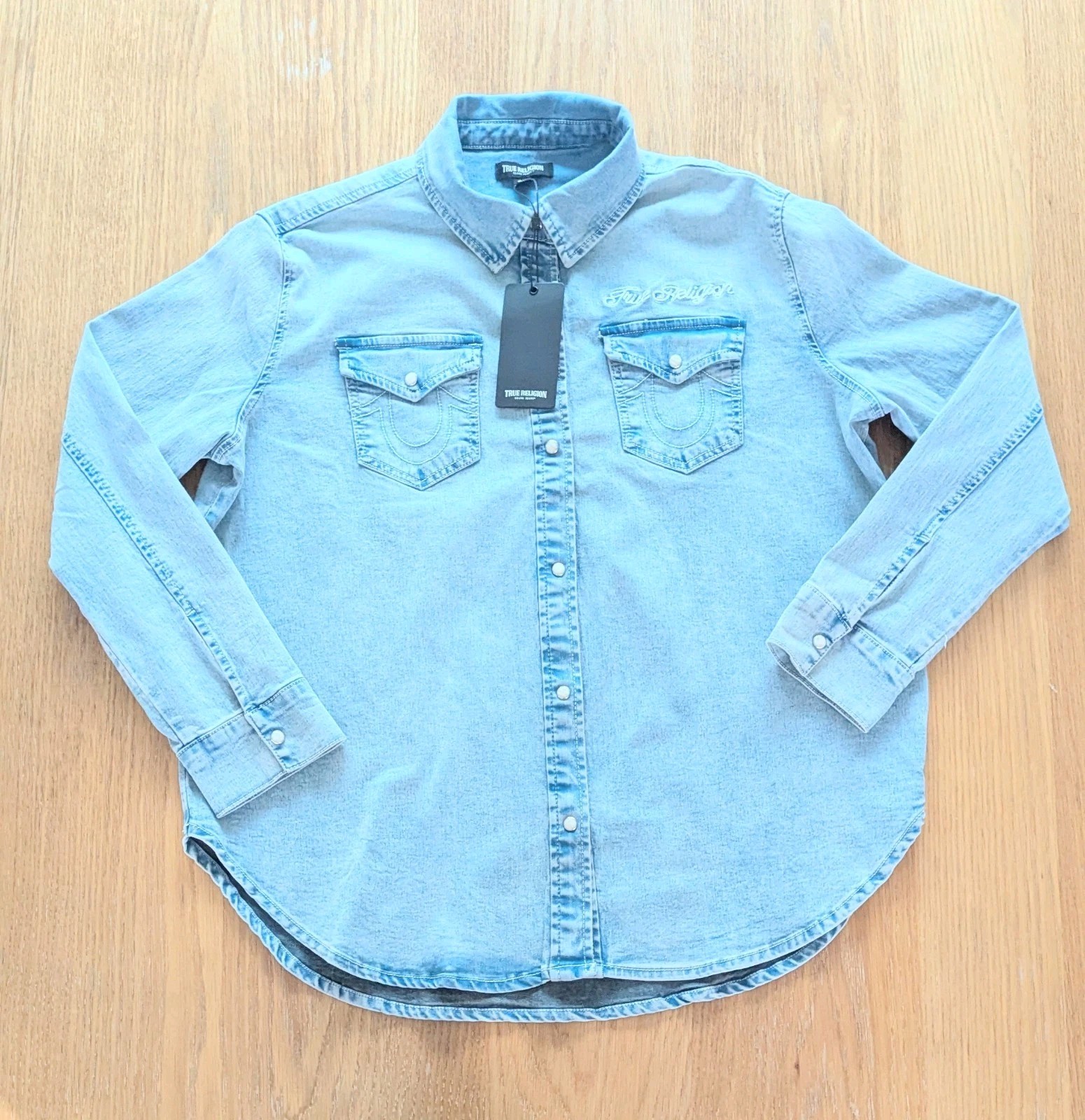 True Religion Georgia Light Denim Top Size XL NWT Long Sleeve Snap Pockets Women thumbnail 12