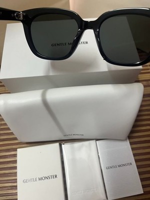 GENTLE MONSTER billy-01 サングラス 正規品 付属品完備 Gentle Monster Billy 01 サングラス | ブラック | FARFETCH JP