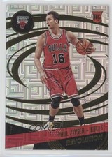 2016-17 Panini Revolution Rookies Infinite Paul Zipser #149 2u3