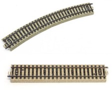 SERIE DI BINARI CON MASSICCIATA MODELLISMO MARKLIN 5200  5206 5100 5106 XX